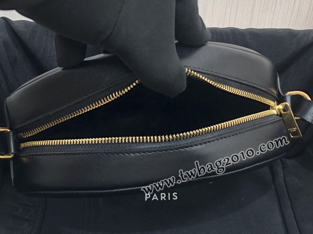 Celine專櫃2023新款經典凱旋門Logo大月餅包斜挎女包 賽琳OVAL CUIR TRIOMPHE大光滑牛皮革橢圓形手袋 sldj2261